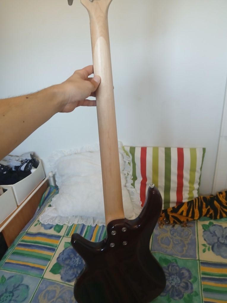 Baixo Ibanez GSR180-BS