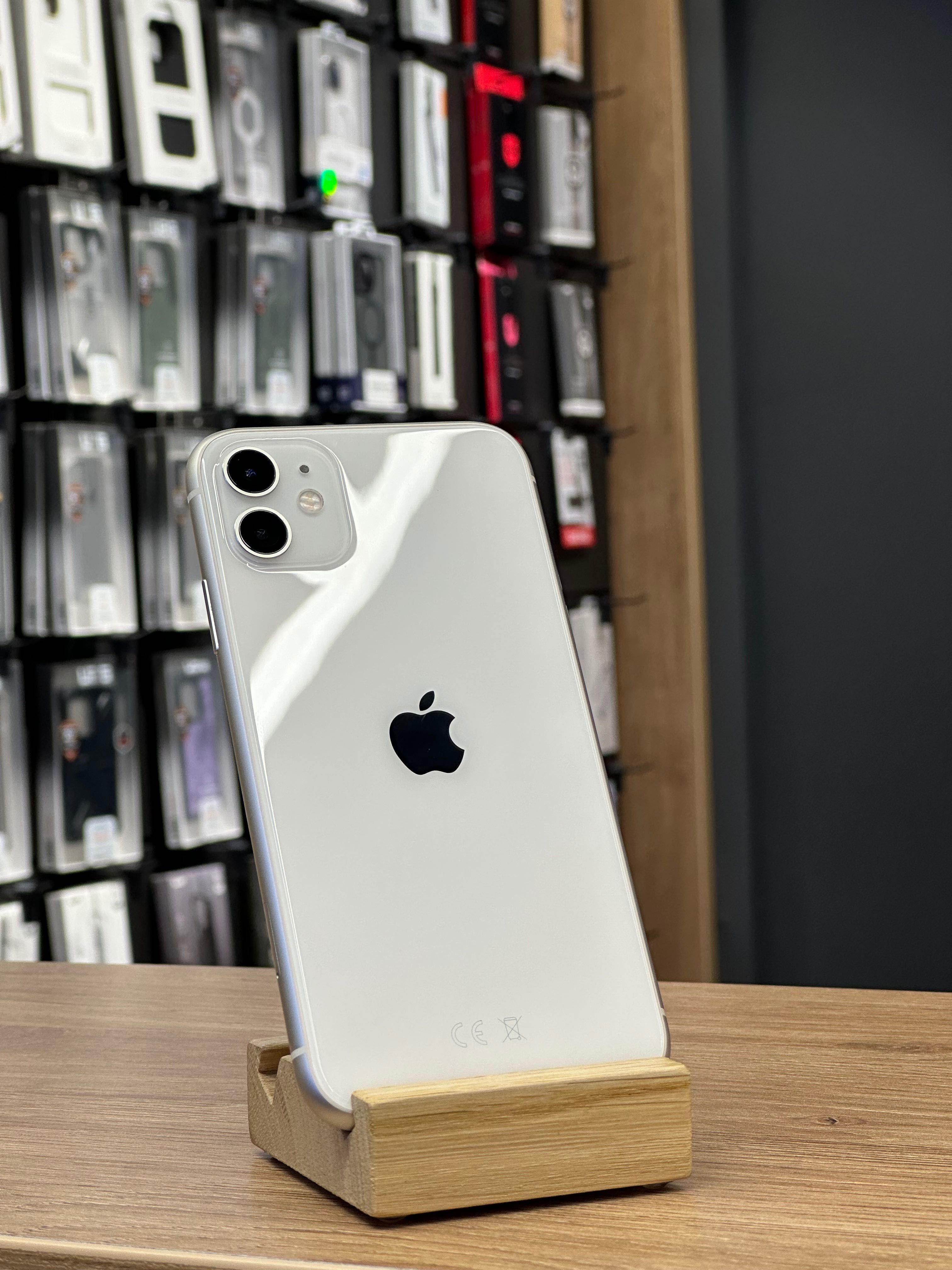 Вживаний iPhone 11 128GB White в магазині Ябко
