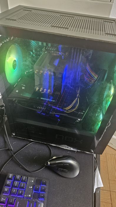 PC Gaming + Monitor Asus Branco | Troco por Portátil Gaming ou iPhone