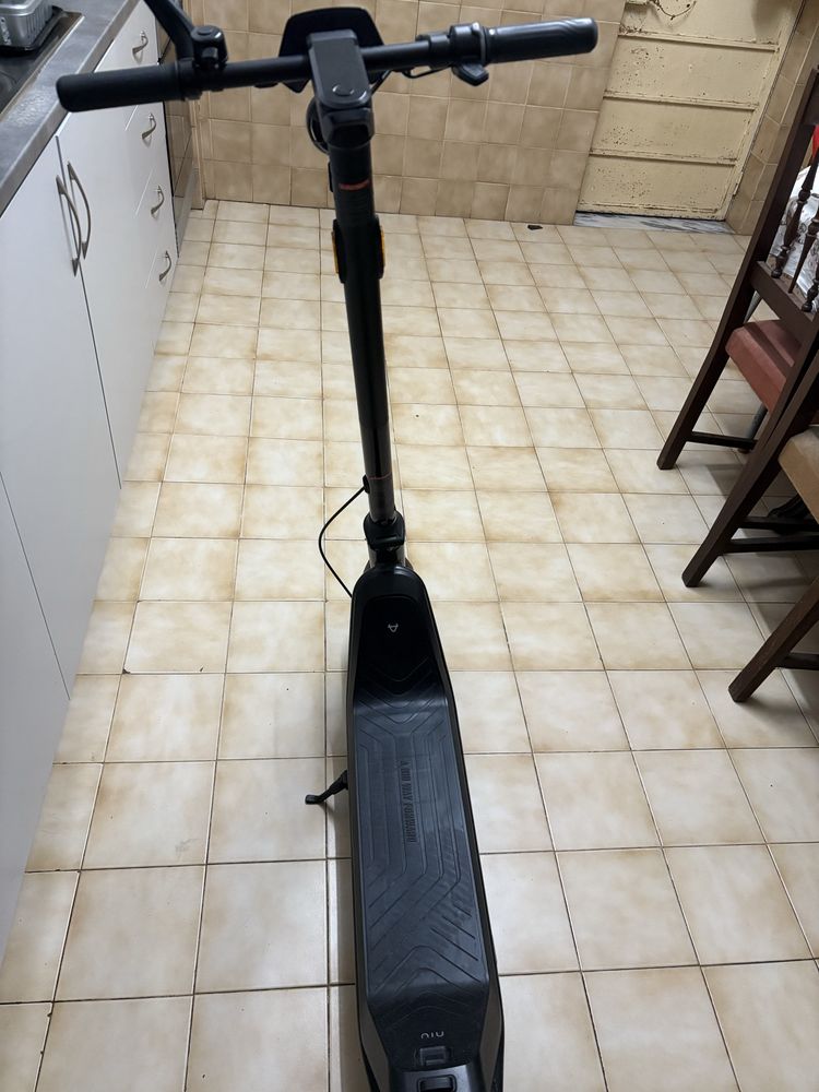Vendo trotinete elétrica NIU KQI 3 SPORT