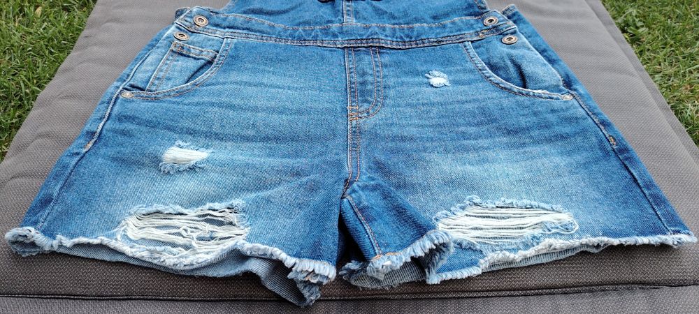 Nowe ogrodniczki jeansowe Reserved w rozmiarze 146