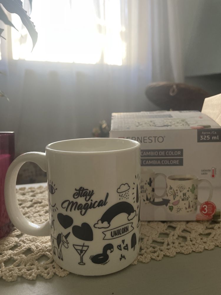 Caneca magica que muda de cor