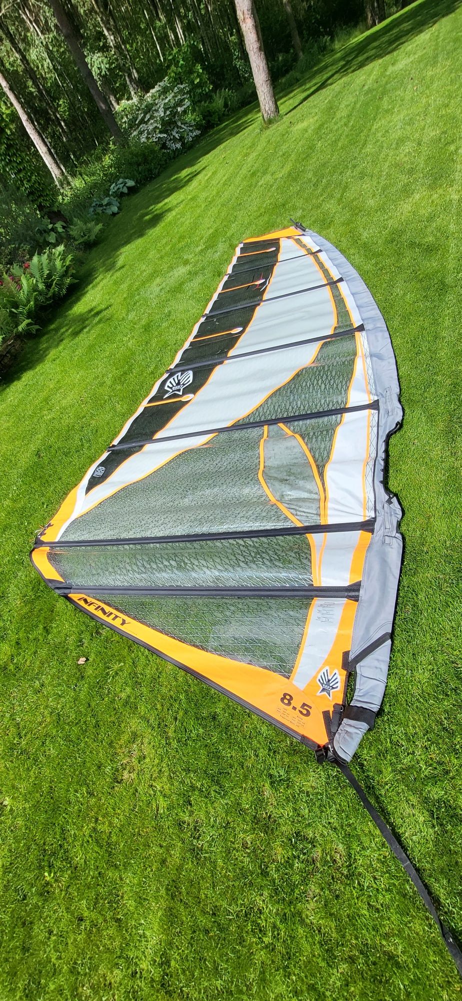 Żagiel ezzy infinity 8.5 windsurfing