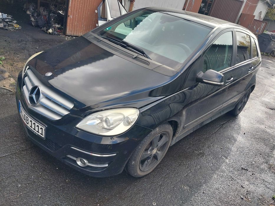 Posiadam czesci mercedes b-klasa w245 2.0turbo 2009r kolor 191