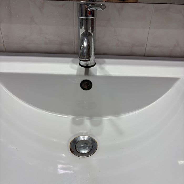 Movel de Casa de Banho com Torneira