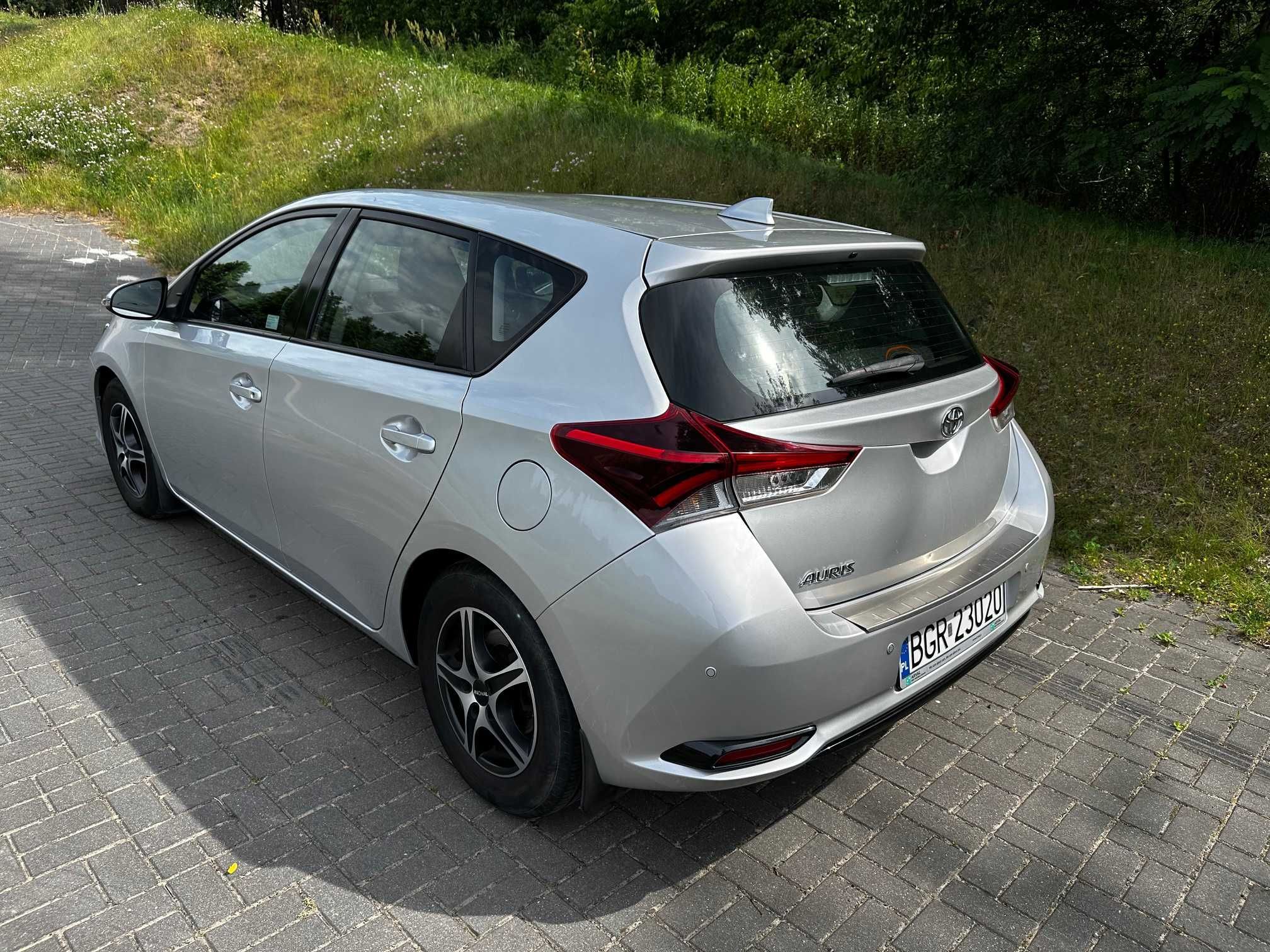 Toyota Auris 2016r 1.33 VVT-i SALON POLSKA mały przebieg