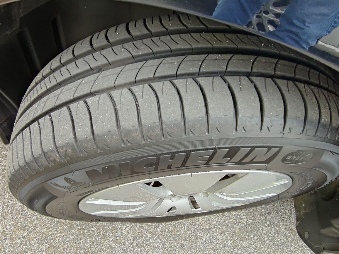 4 Jantes originais Mercedes 16'com pneus Michelin Energy saver +