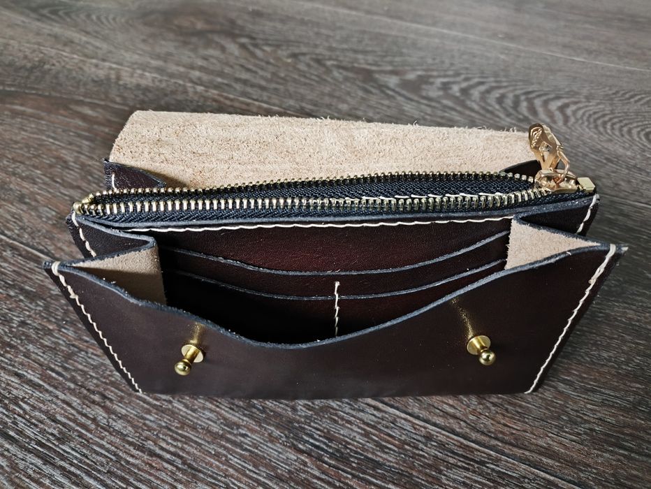 Кошелек кожанный . Ручная работа.