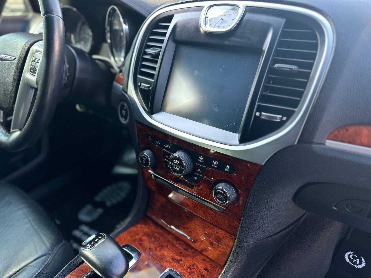 Chrysler 300 C купити за 225 дол/міс