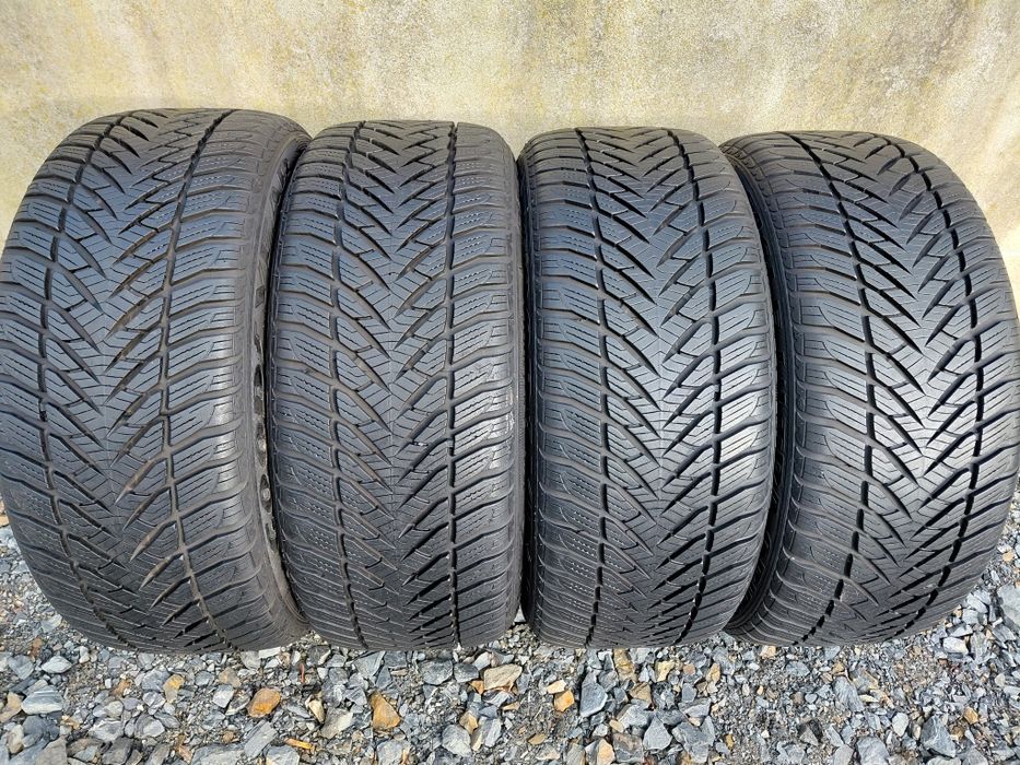 225/45/17 opony zimowe x 4 szt typu Runflat REZERWACJA