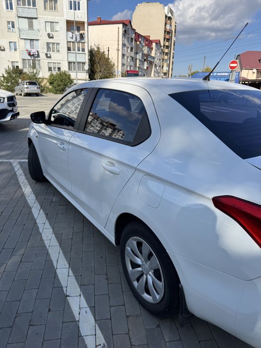 Продам Citroen C Elysee 1.2 2019 рік в гарному стані