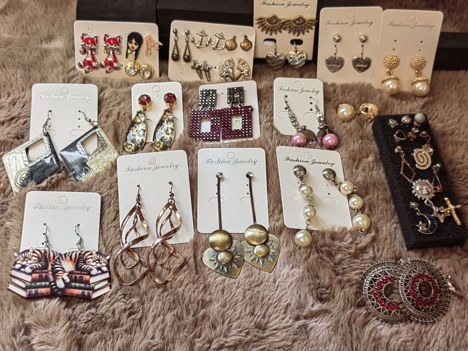 22 Pares de Brincos, diversos estilos, Kookai, C&A, Parfois,..