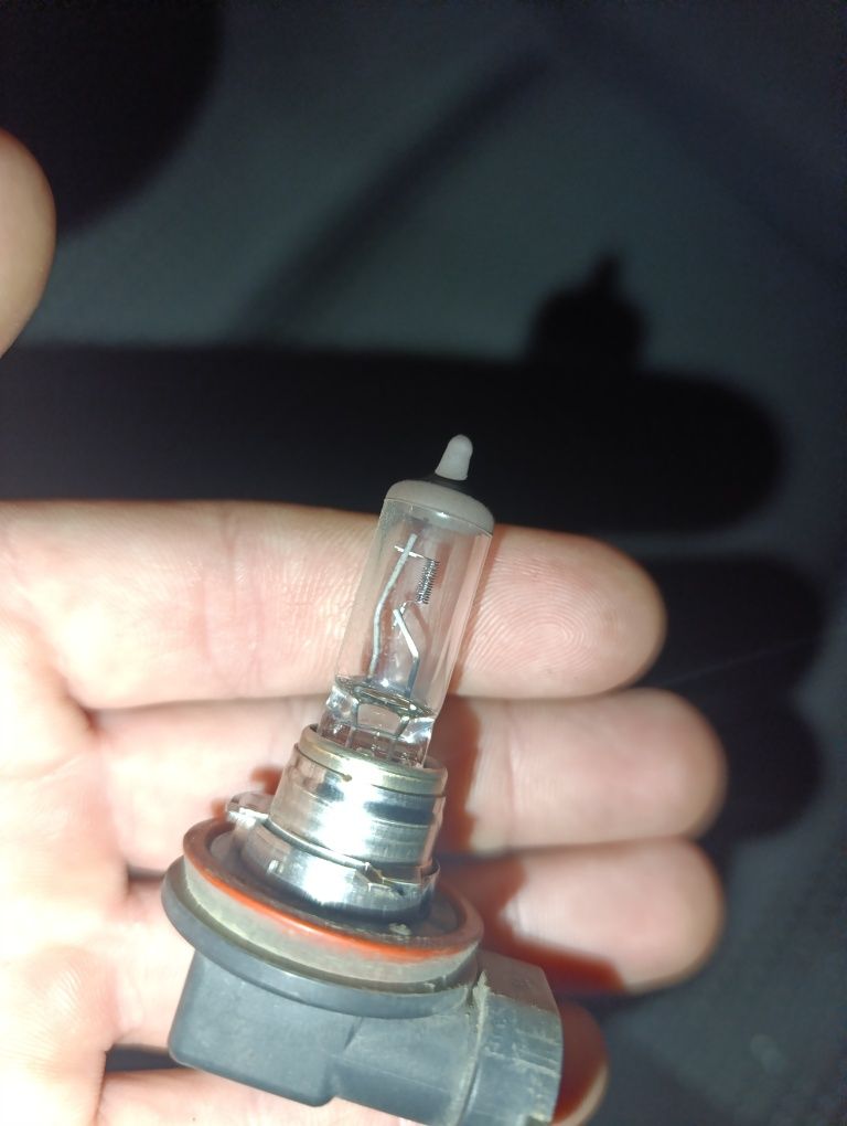 галогенна автомобільна лампа OSRAM H11. 
Тип ла