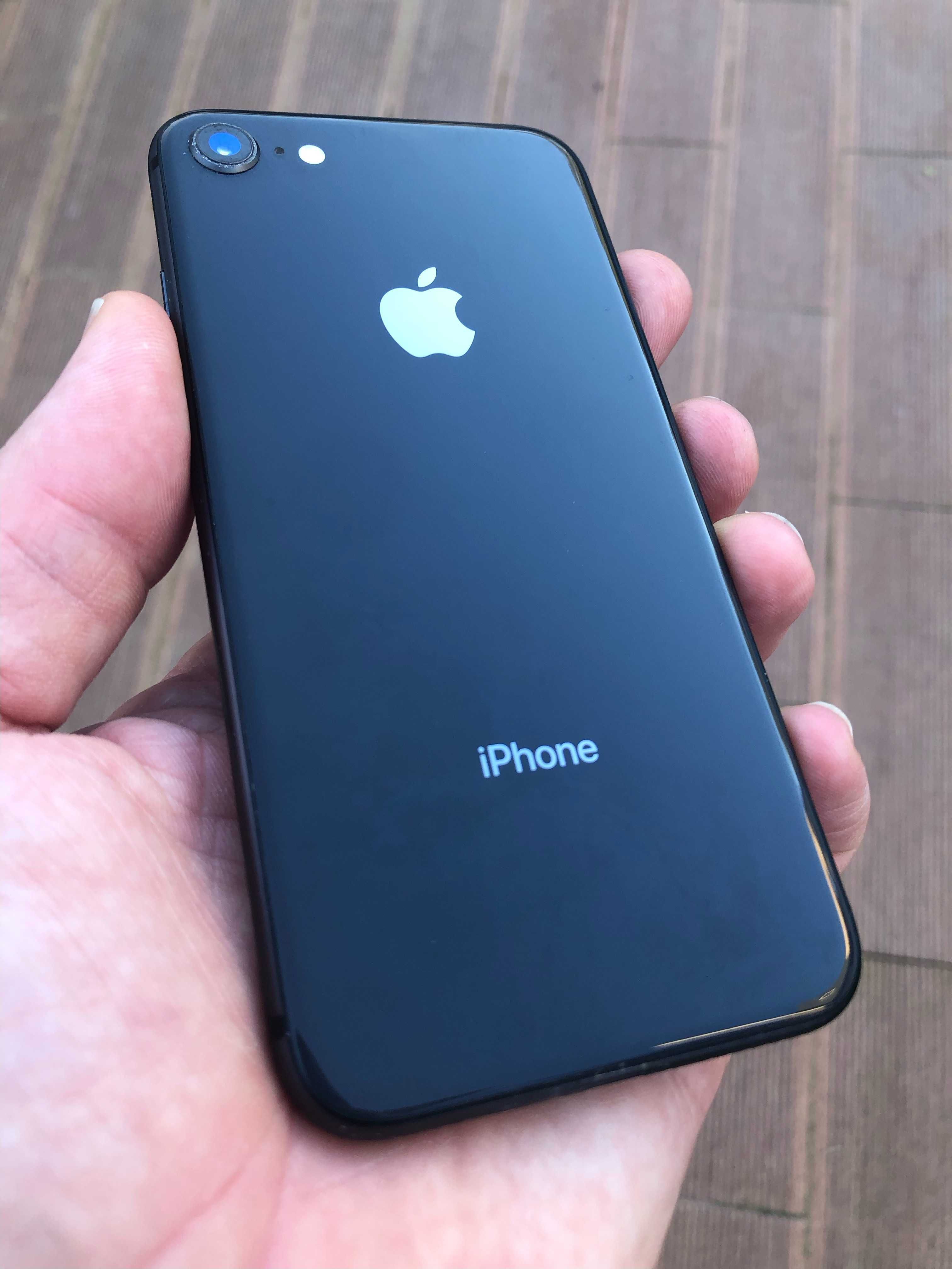 Iphone 8 - 64 GB - Preto