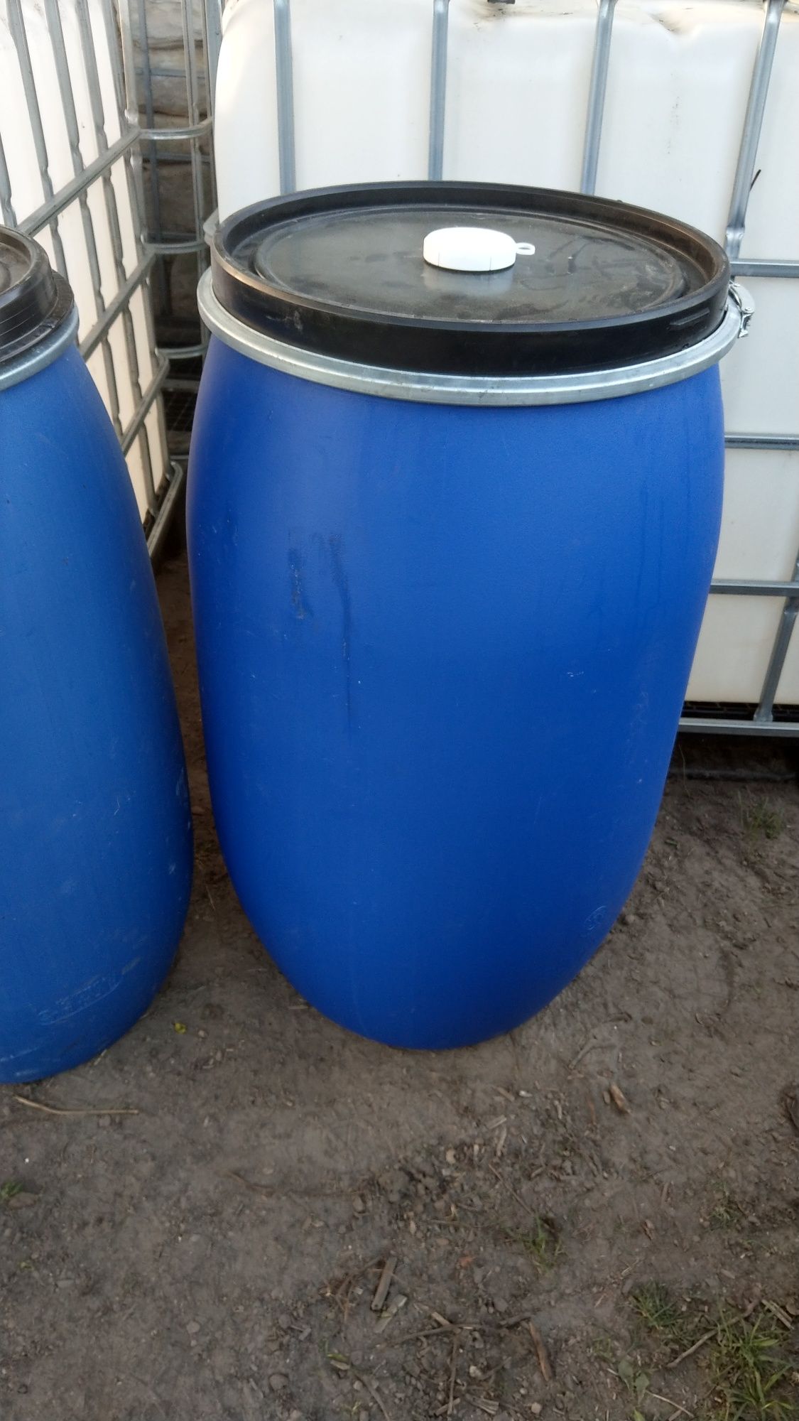 Beczki 200l 150l 120 litrów pojemnik zbiornik 600l 1000 na zboże wodę