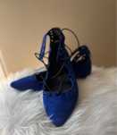 Missguided. Baleriny wiazane rozmiar 38