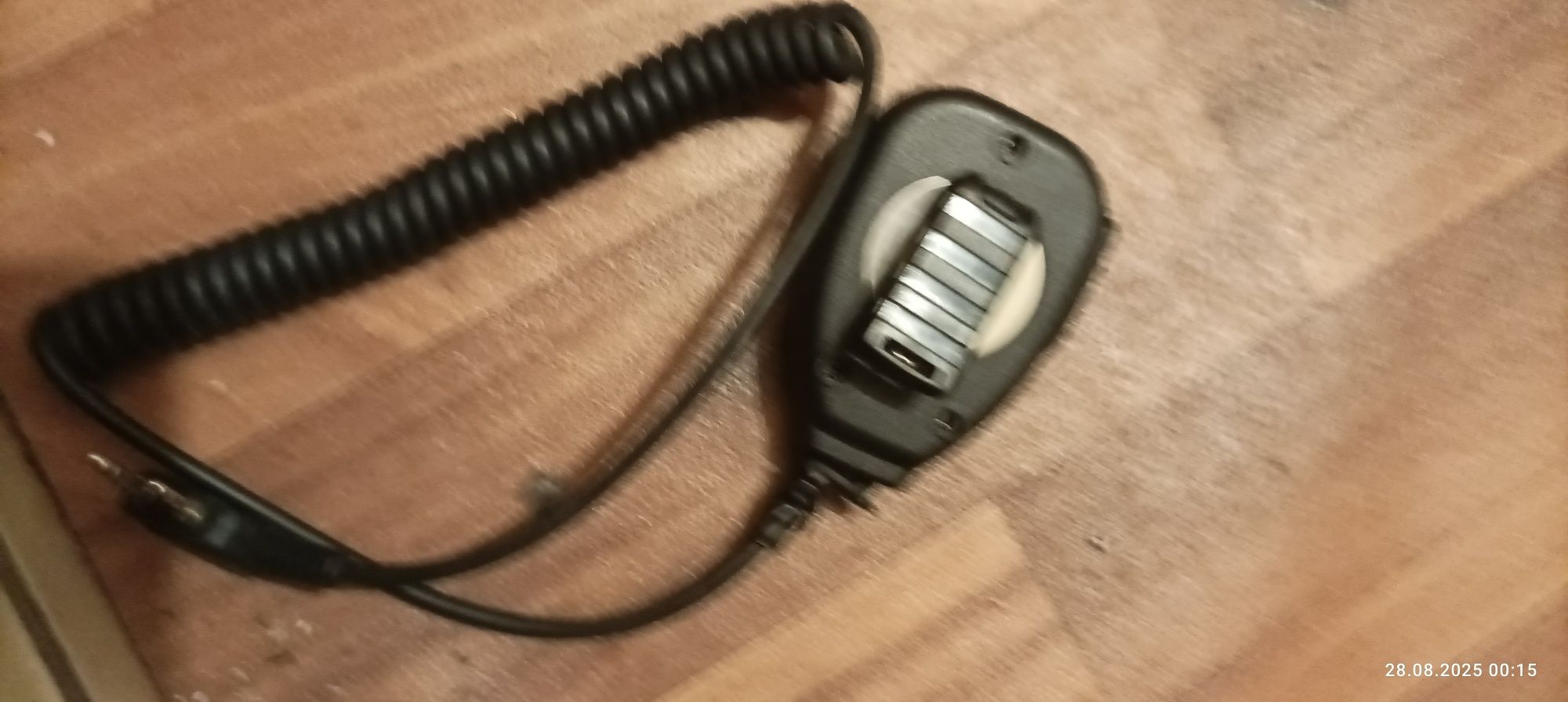 mikrofonogłośnik (gruszka) marki Baofeng.