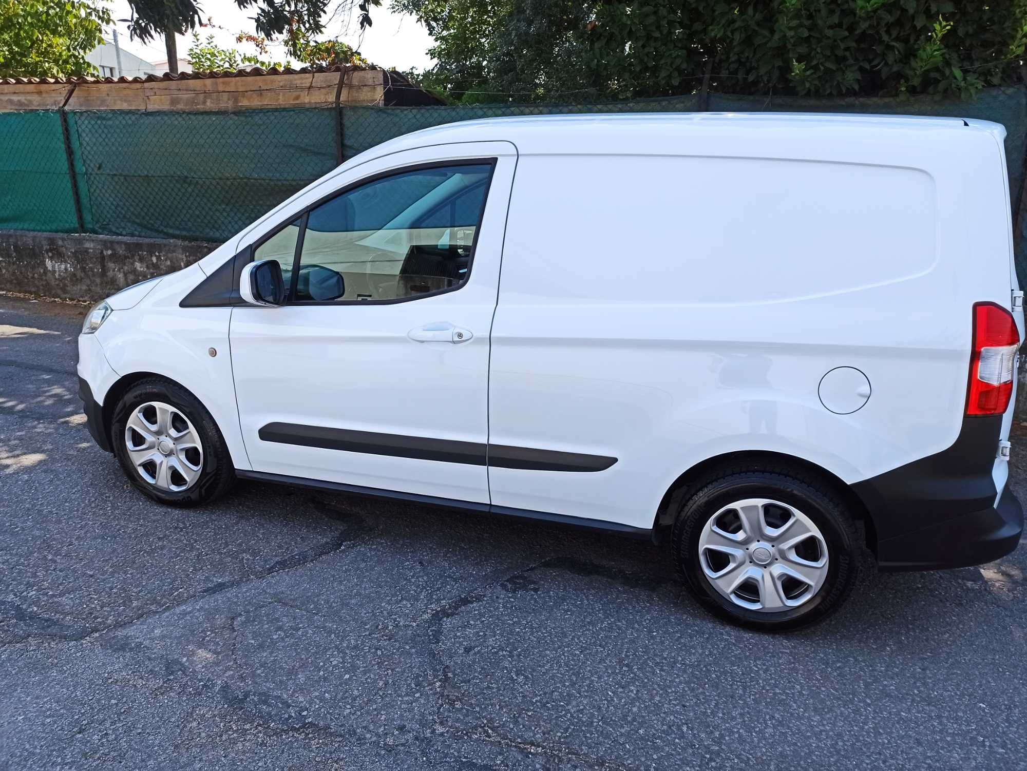 Ford Courier 2018