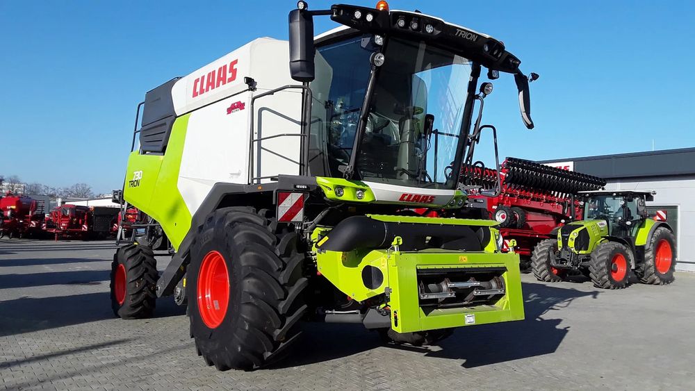 Claas TRION 730  kombajn zbożowy - lokalizacja - Olsztyn (woj. warmińsko - mazurskie)