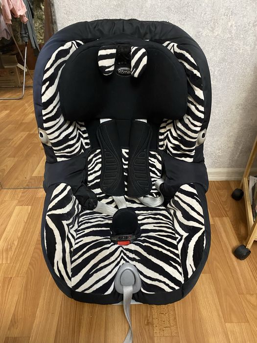 Автокресло Romer isofix zebra
