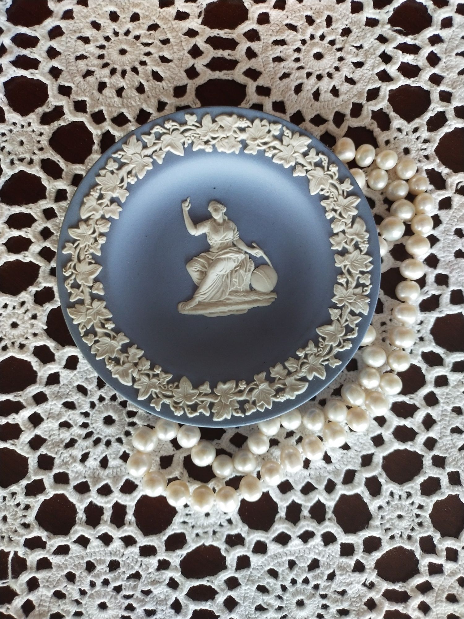 Wedgwood Jasperware Angielska Biskwitowa Ceramika Talerz Vintage

Sprz