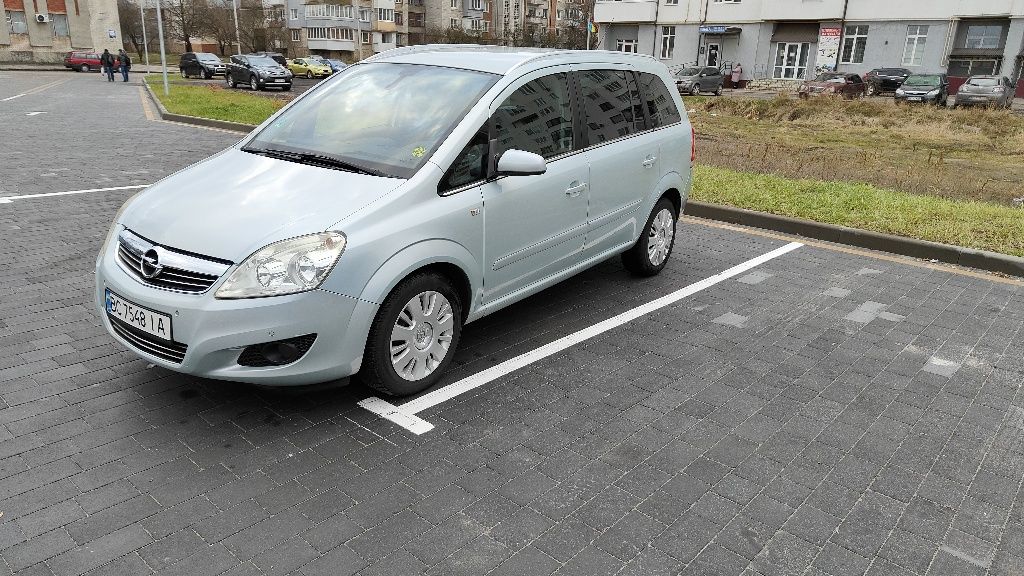 Продам Opel Zafira B