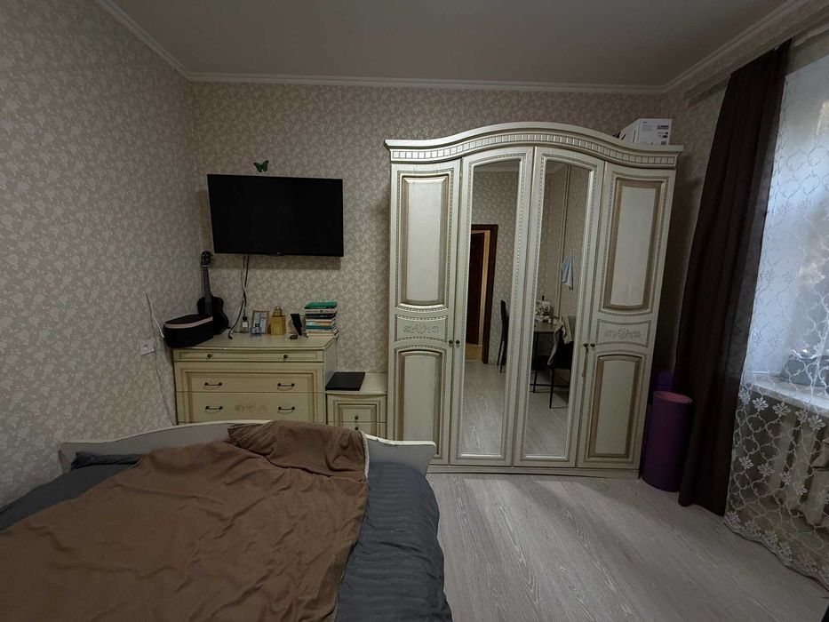 Класна маленька однокімнатна квартира з ремонтом!!