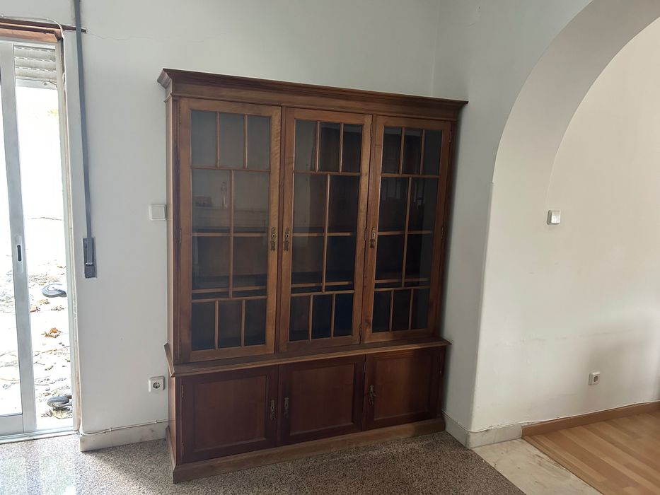 Móvel/cristaleira para sala