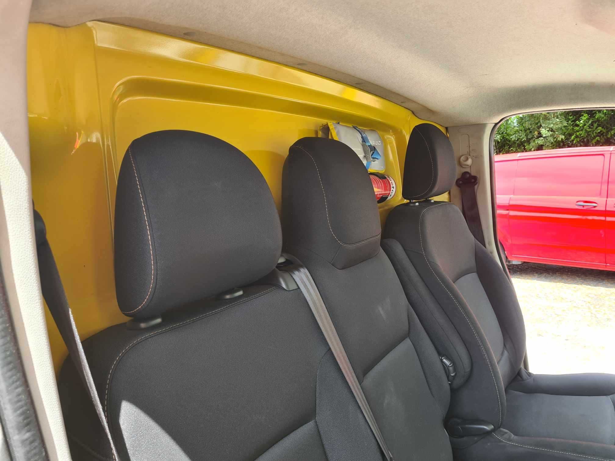 Renault Trafic 1.6Dci Longa 2018 Poucos KM