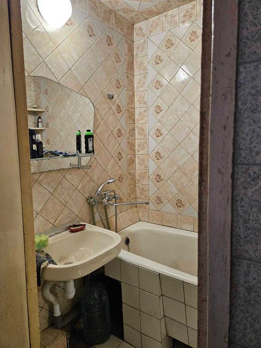 Продажа 2 к. квартира Залютино