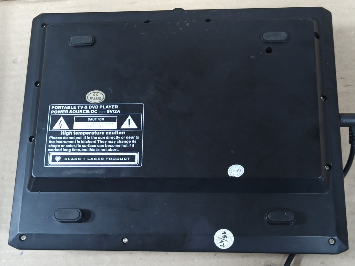 Портативный DVD player Sharp