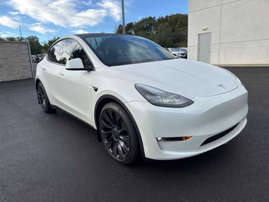 Tesla Model Y Performance      2023