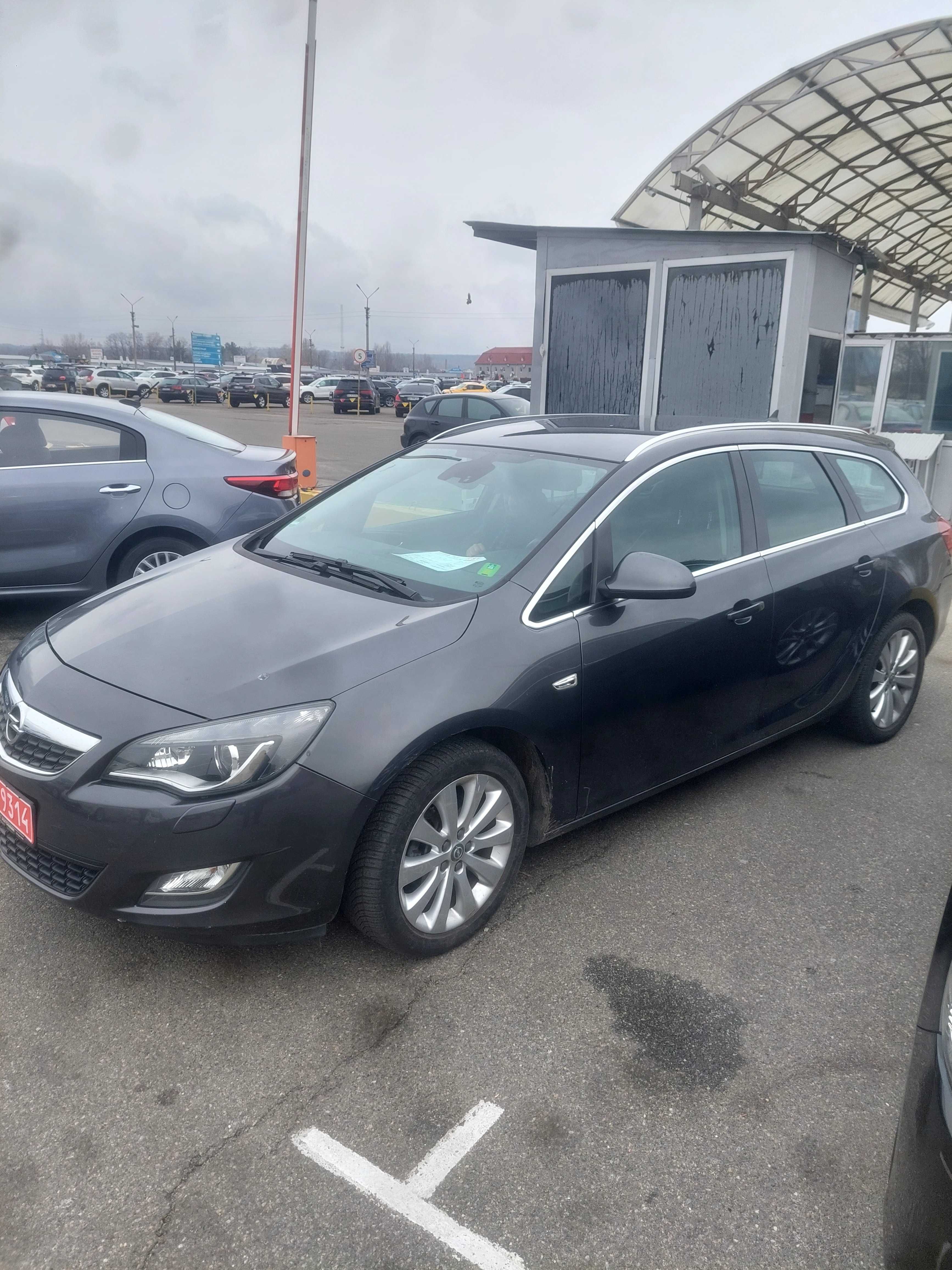 Opel astra j 2011