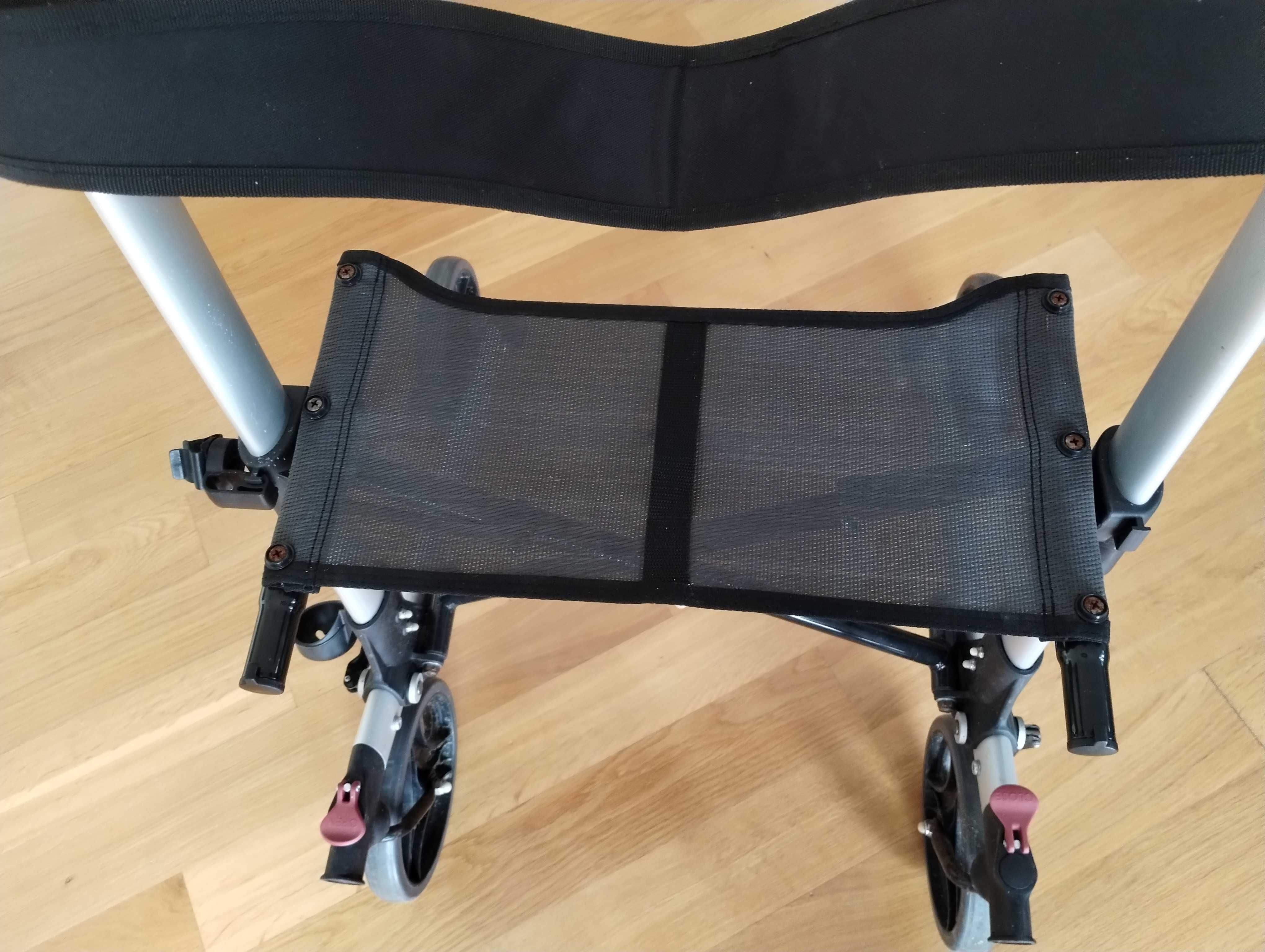 Aluminiowy balkonik chodzik Rollator.