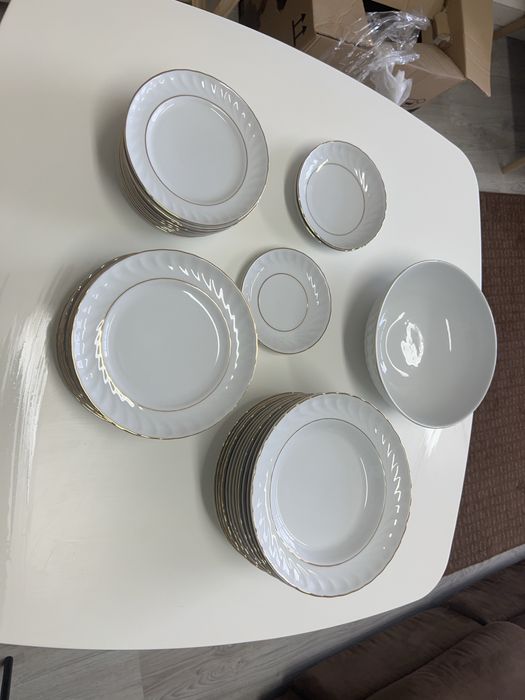 Conjunto de jantar de porcelana da quinta nova