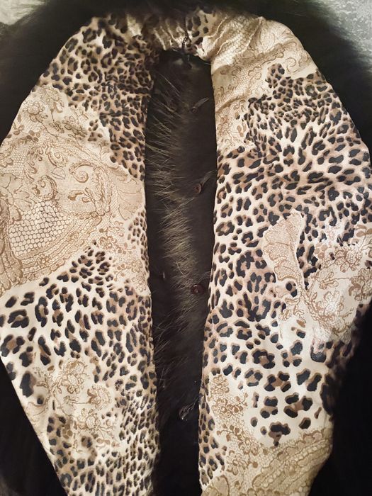 Натуральный меховой воротник енот