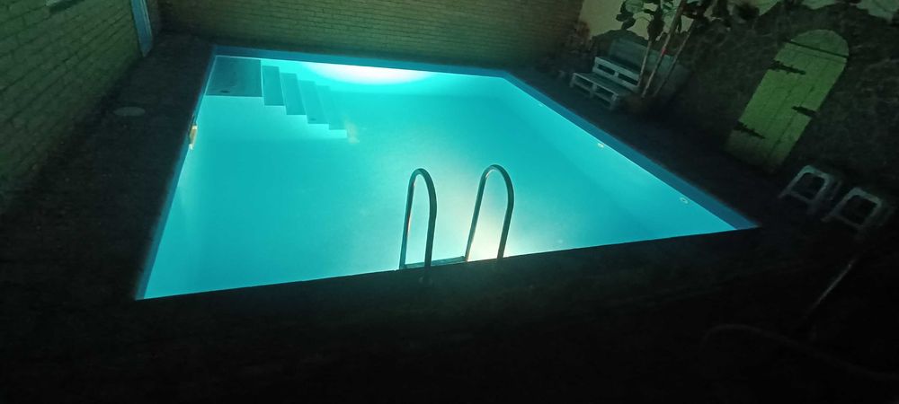 Баня з басейном в центрі міста Берестин (Красноград)