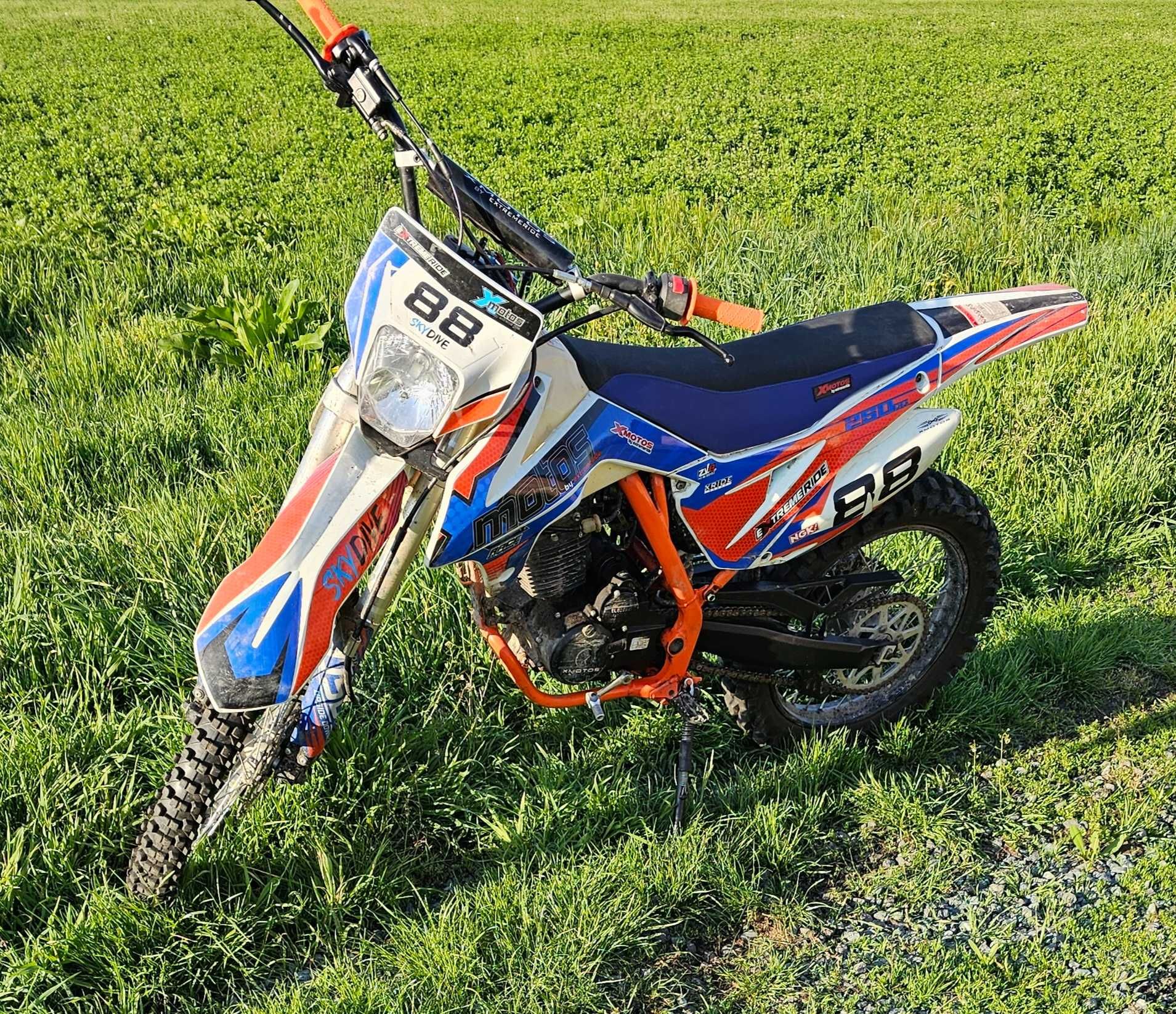 Cross xmotos xb 88 o pojemności 250