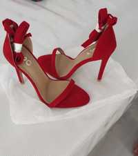 Sandália vermelha EGO