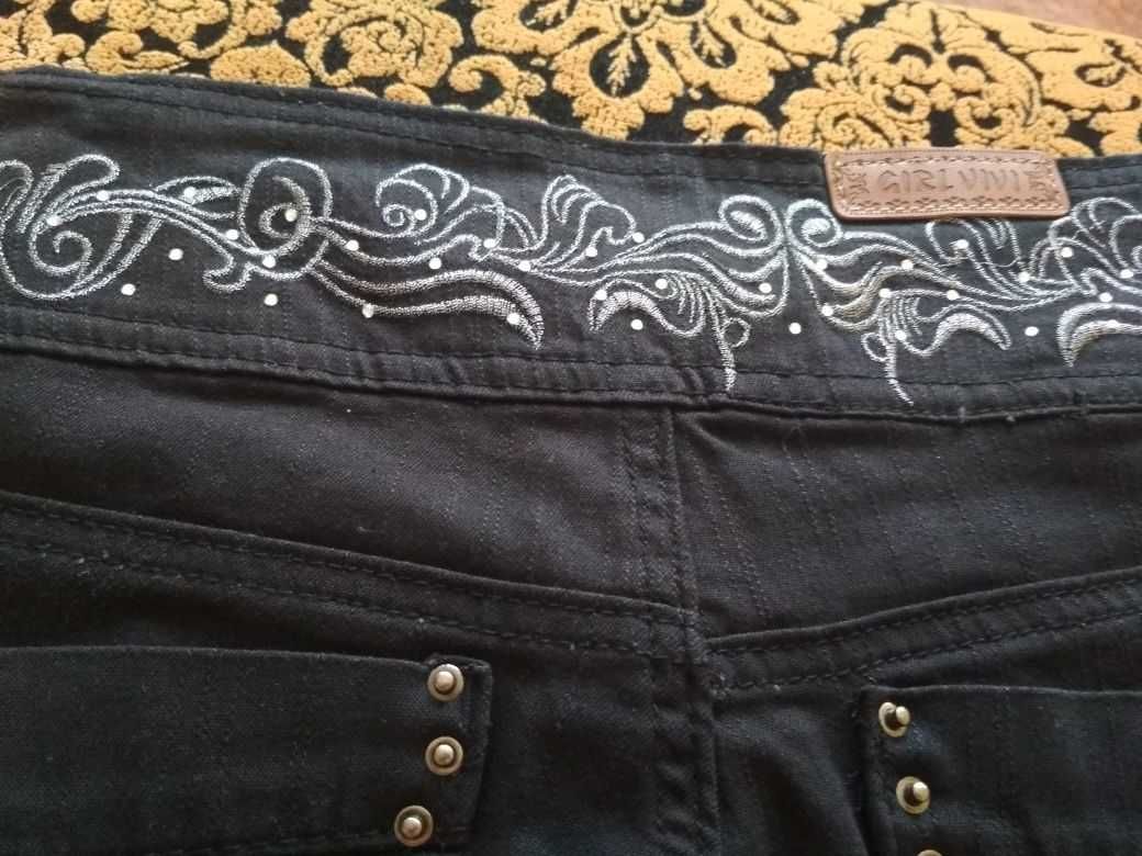 Модные джинсы Италия новые с бирками черные