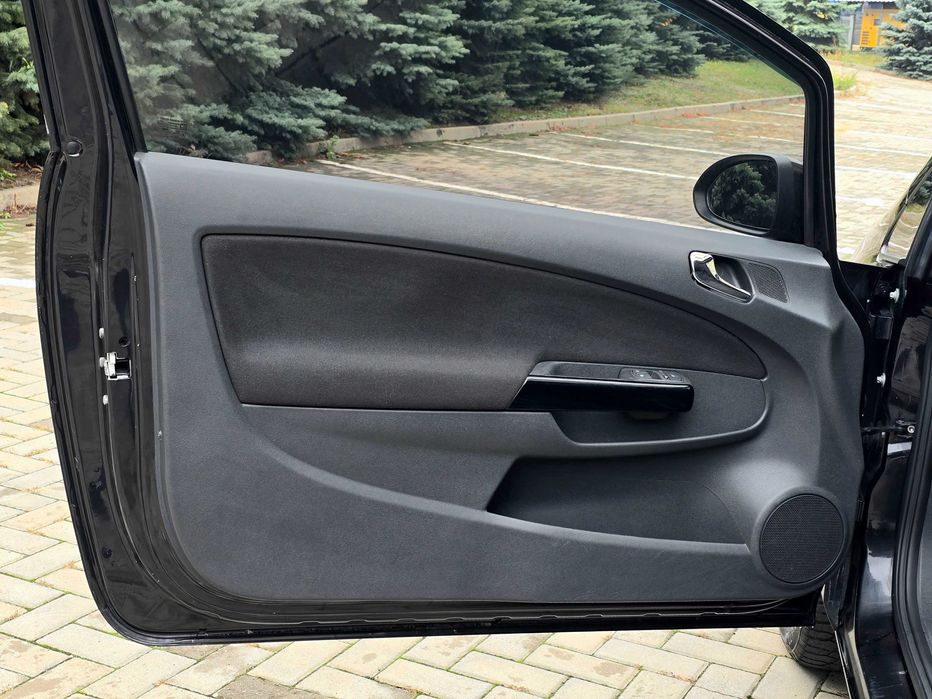 Opel Corsa 2012г.в. 1.3 дизель, механика