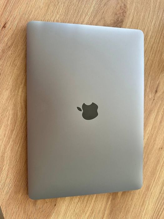 MacBook Air M1 16GB