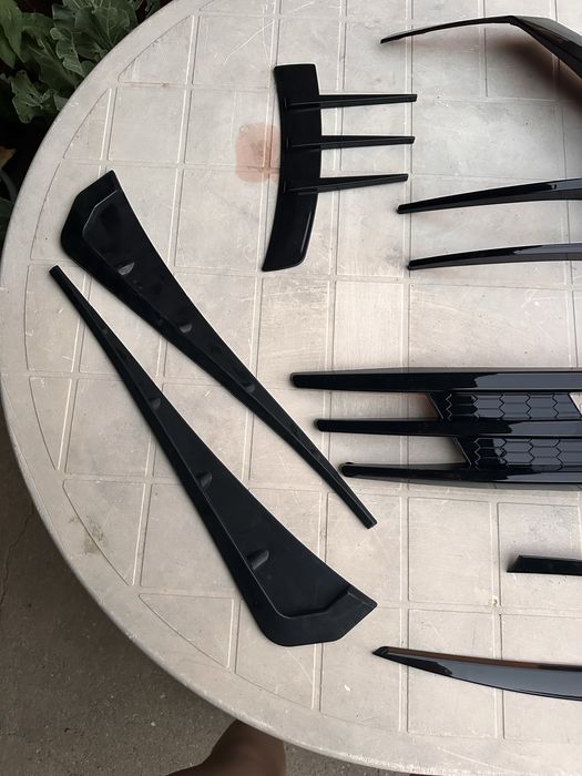 kit de apliques esteticos black piano para vw + ponteira de escape