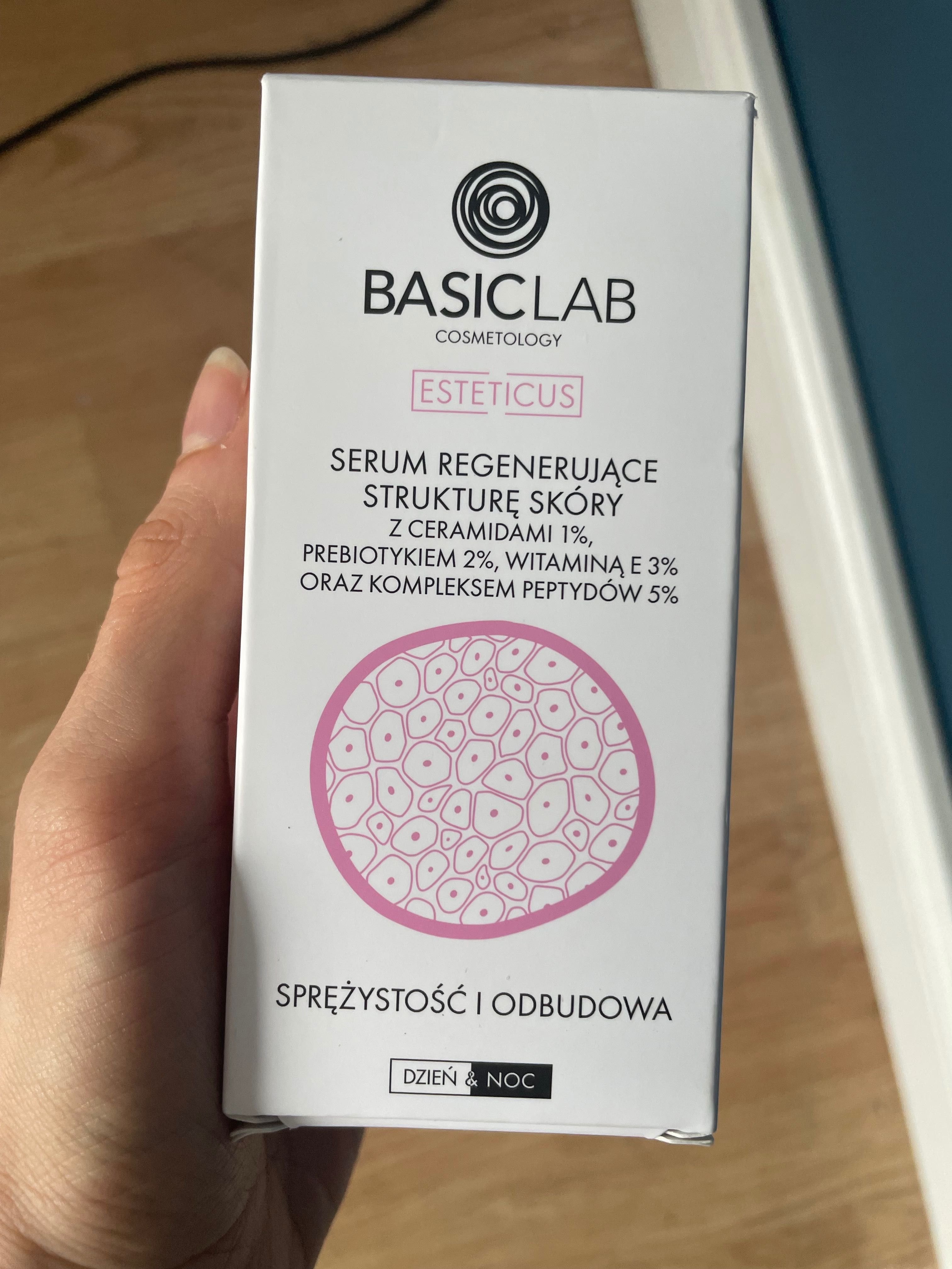 Serum regenerujące Basiclab z ceramidami  i kompleksem peptydów