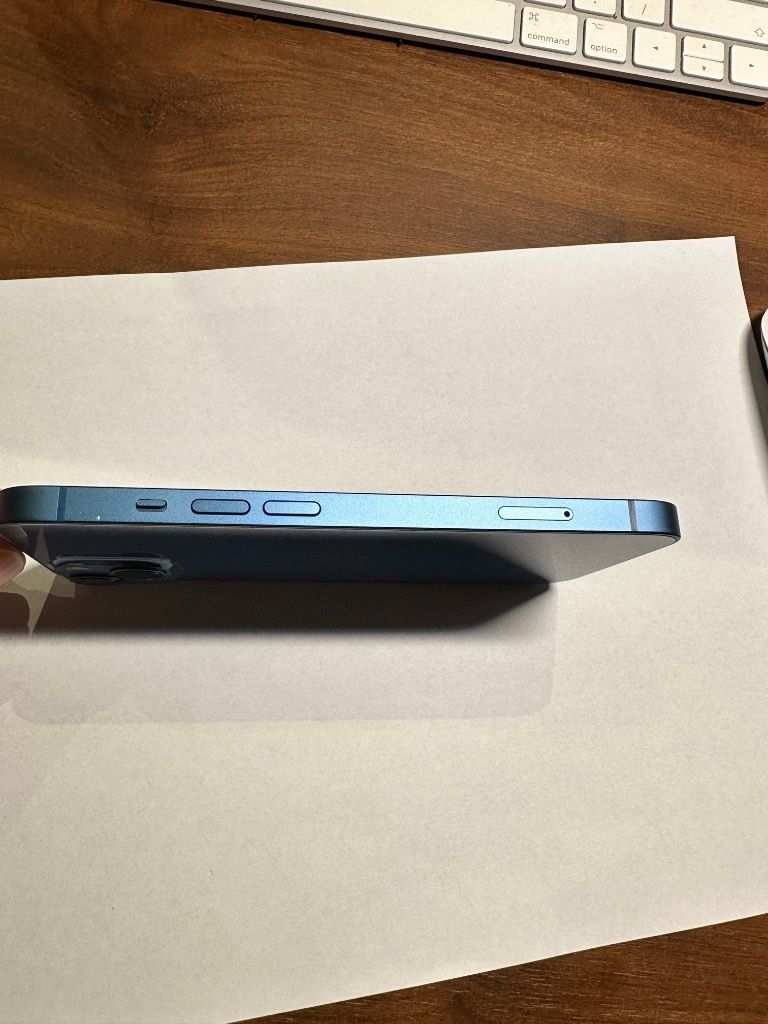Iphone 13 128 GB айфон блакитний