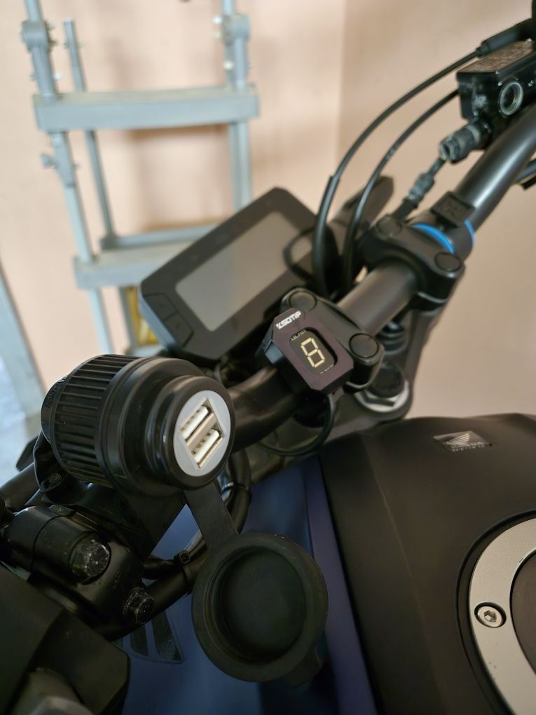 Mota Honda CB300R