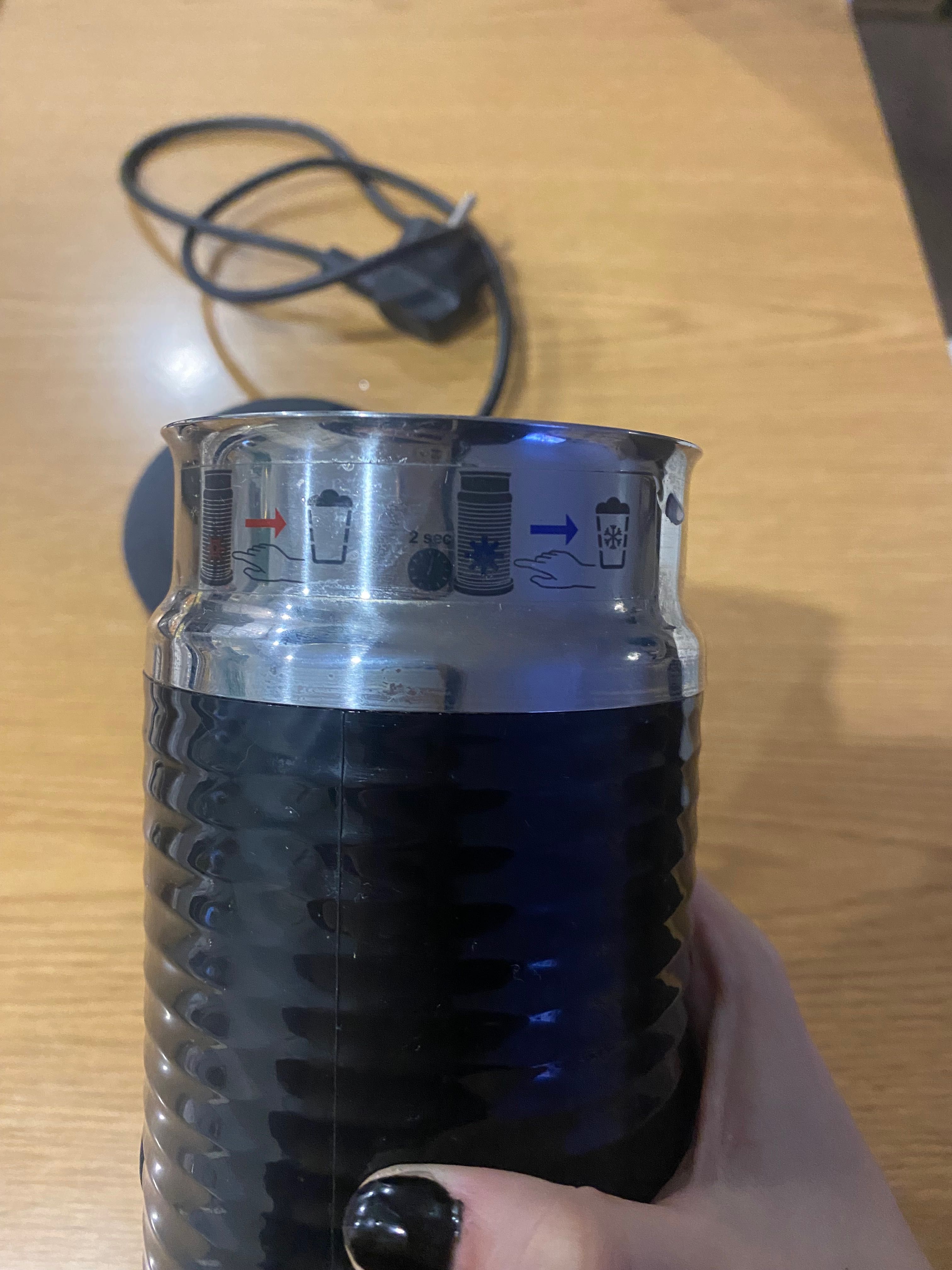 Máquina Automática Espuma Leite Nespresso