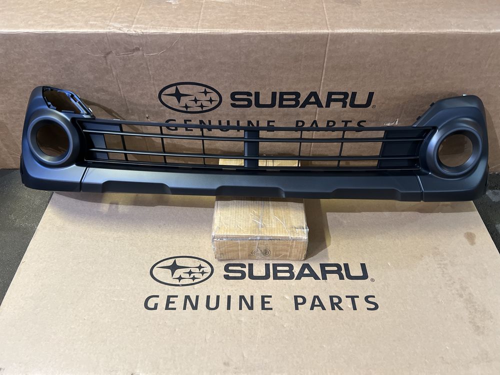 Решітка бампера нижня Subaru Outback 2023 24 b16 bt 57731AN69A Субару