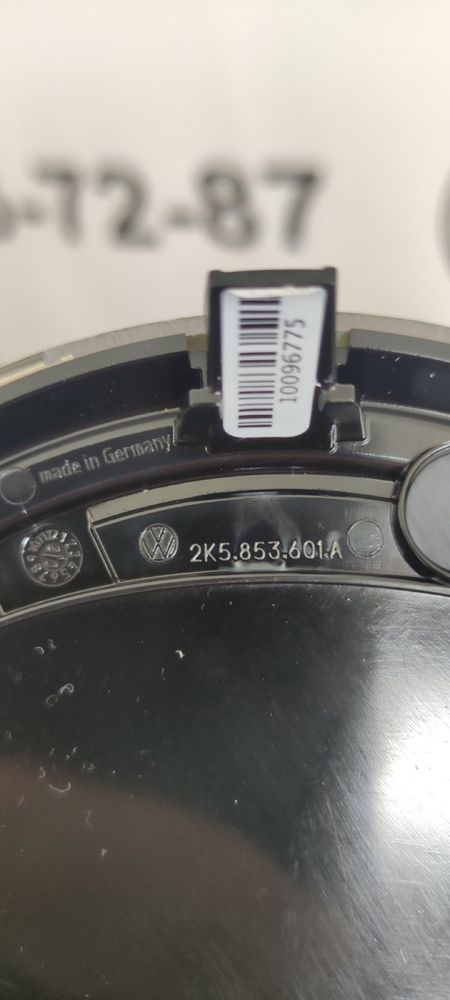 Заначок емблема радар vw golf 7 b-8  tiguan caddy 3G0853601A 2k5853601