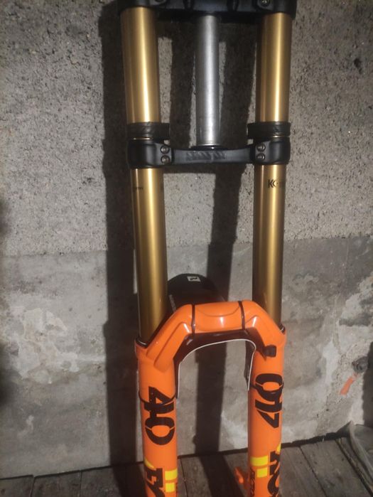 Vendo suspensão FOX